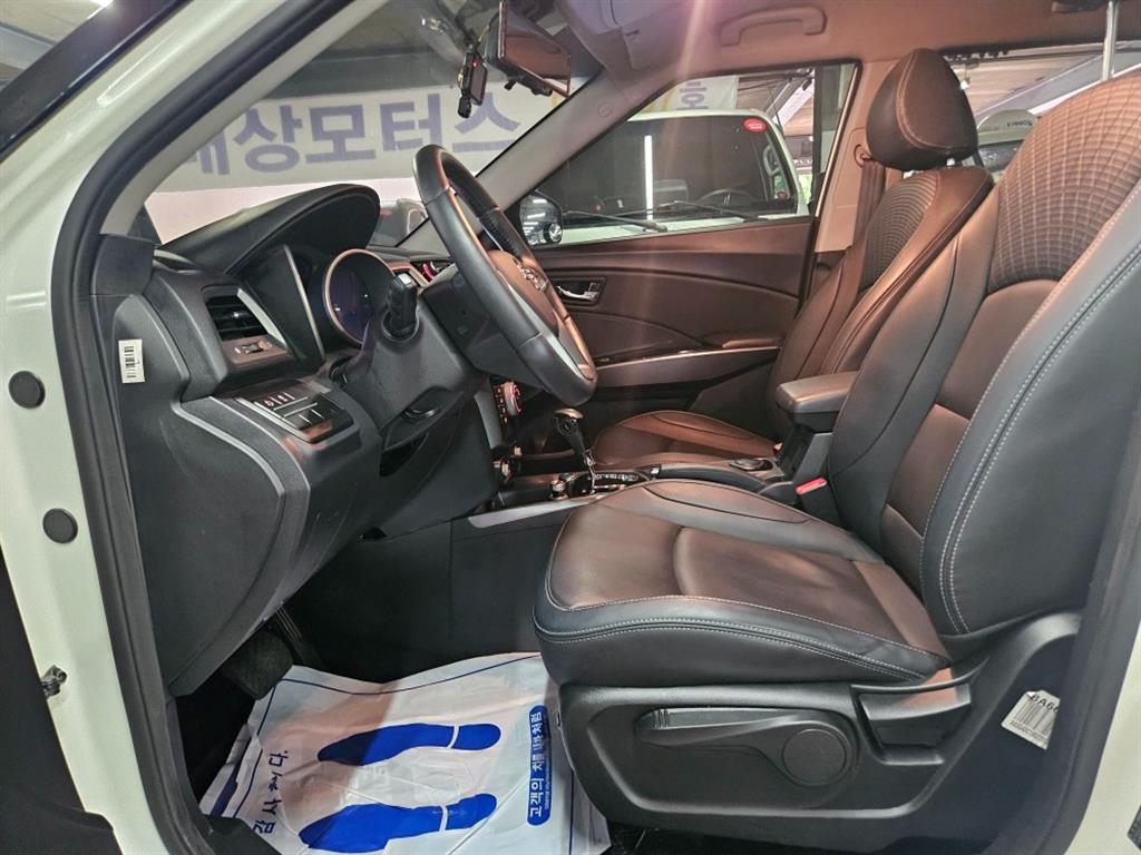Ssangyong Tivoli 2018 Blanco - Importación desde Corea - HF Imports Iquique - Foto 14