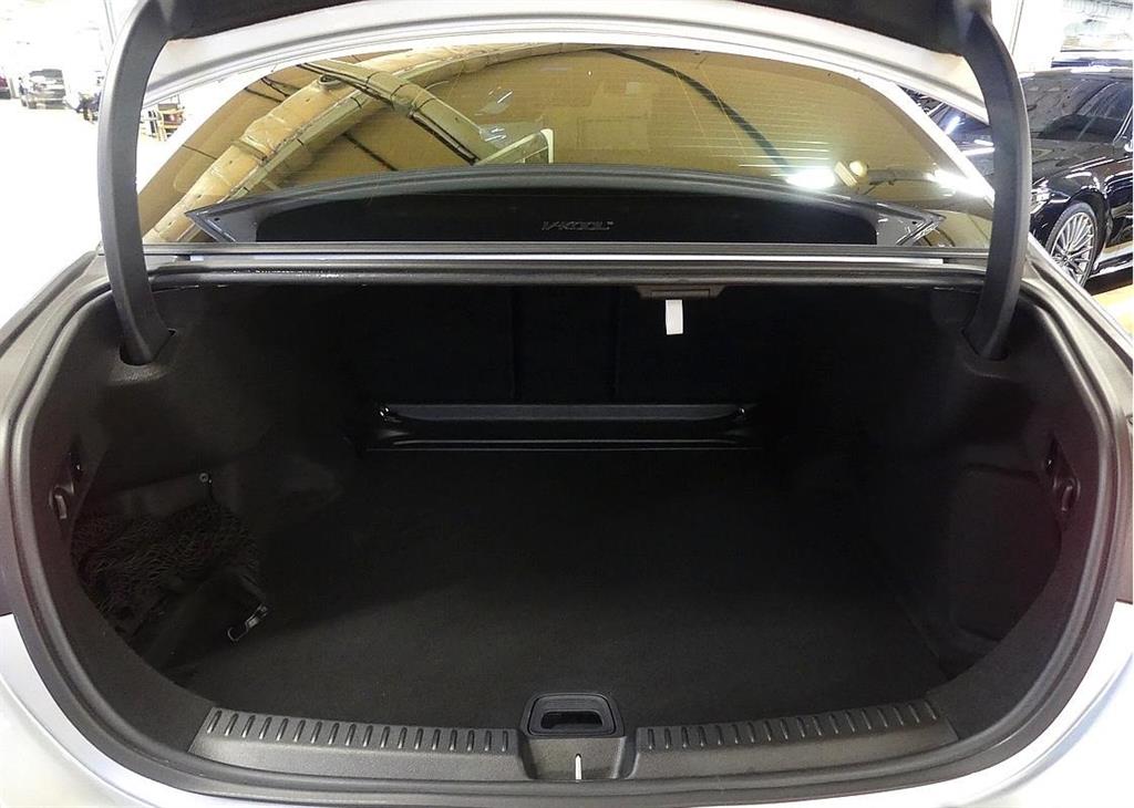 Mercedes Benz E class - Vista 10