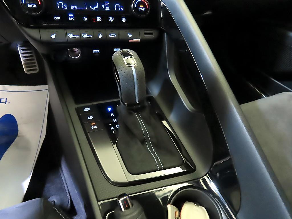 HYUNDAI Avante - Vista 12