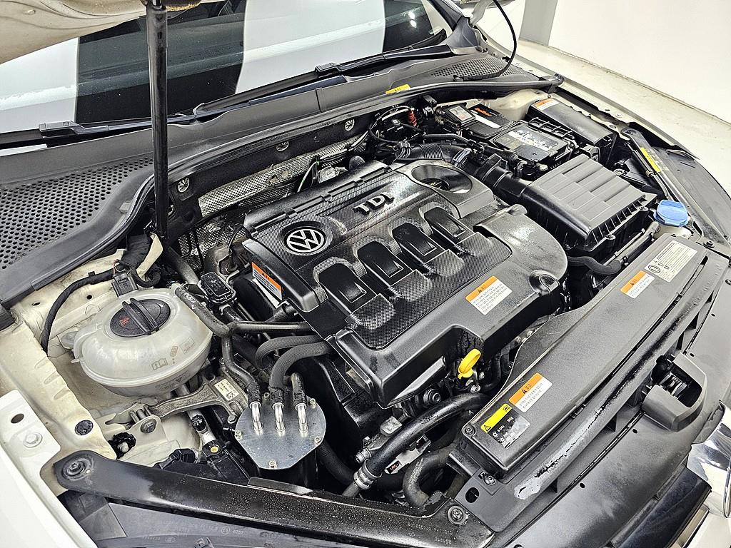 Volkswagen Golf - Vista 6