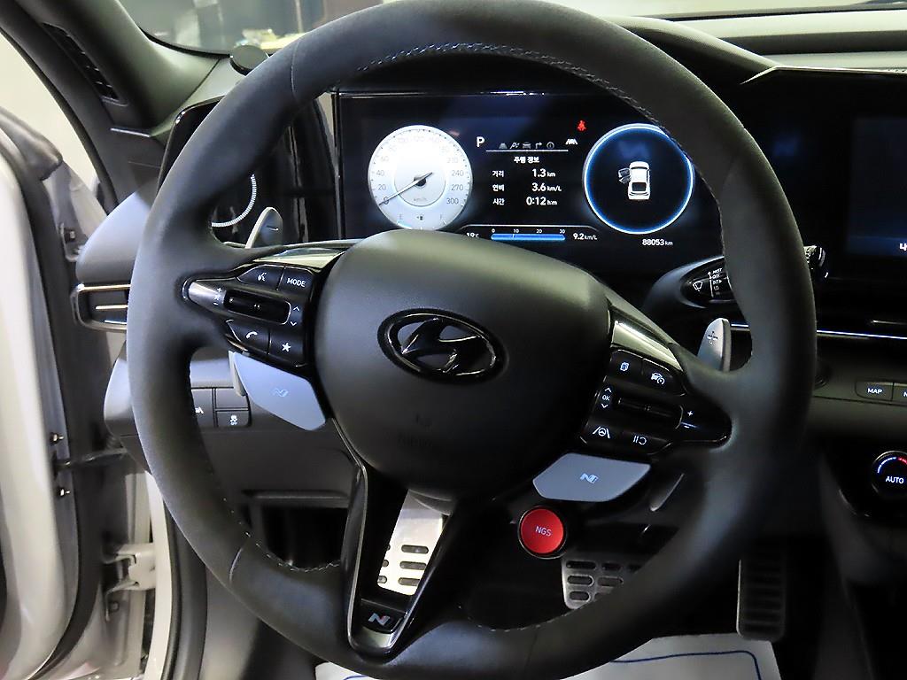 HYUNDAI Avante - Vista 8