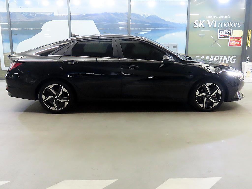 HYUNDAI Avante - Vista 3