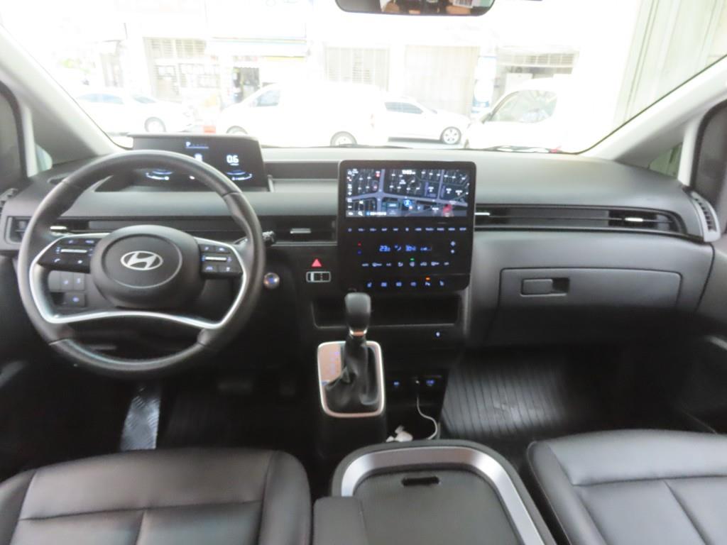 HYUNDAI Staria - Vista 7