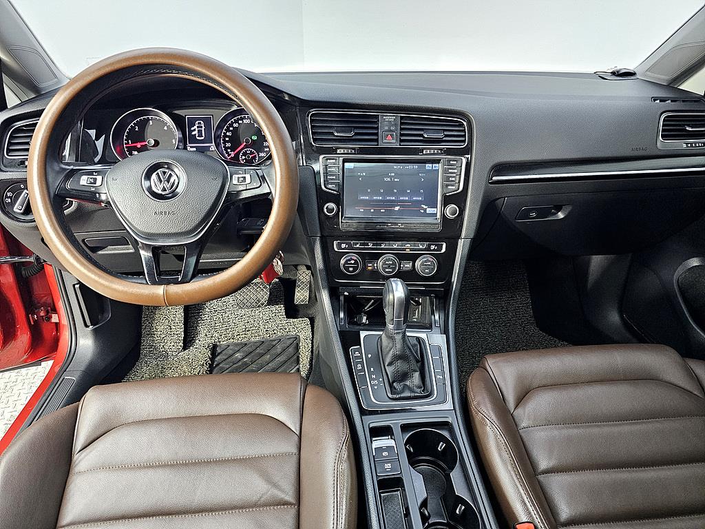 Volkswagen Golf - Vista 5