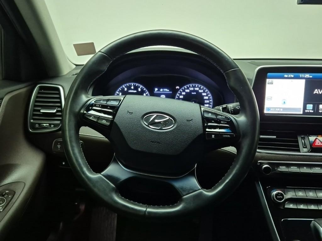 HYUNDAI Grandeur - Vista 9