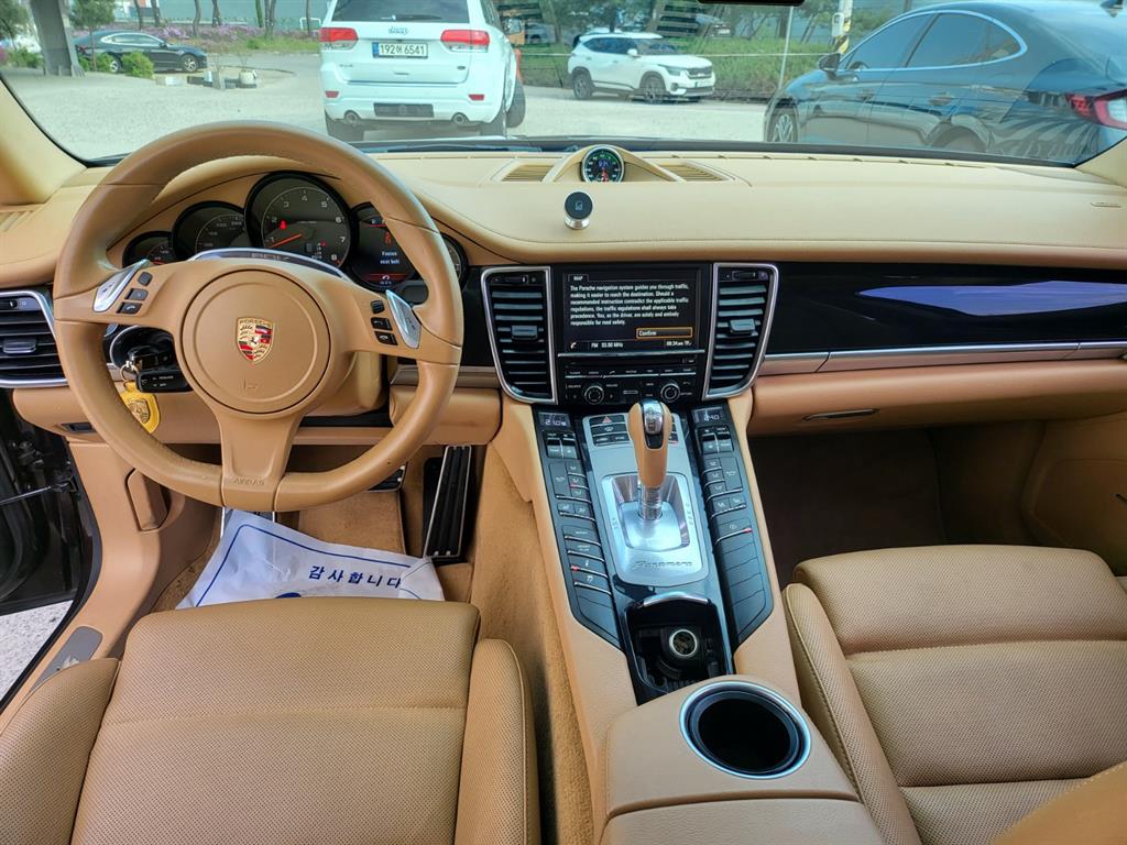 Porsche Panamera - Vista 7