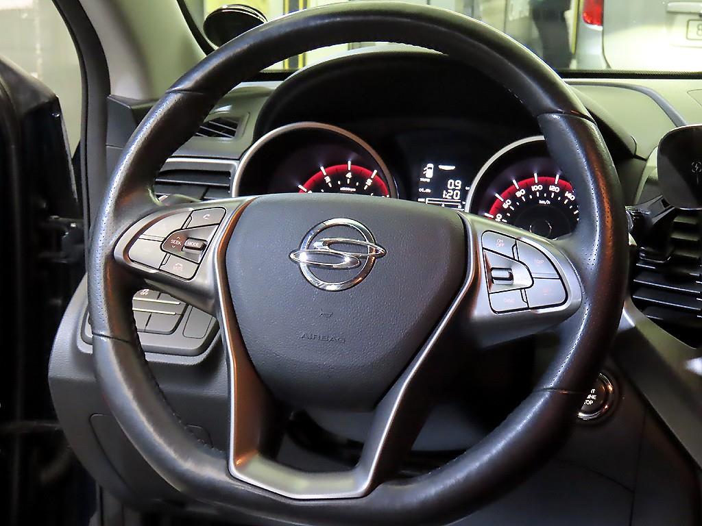 Ssangyong Tivoli - Vista 8