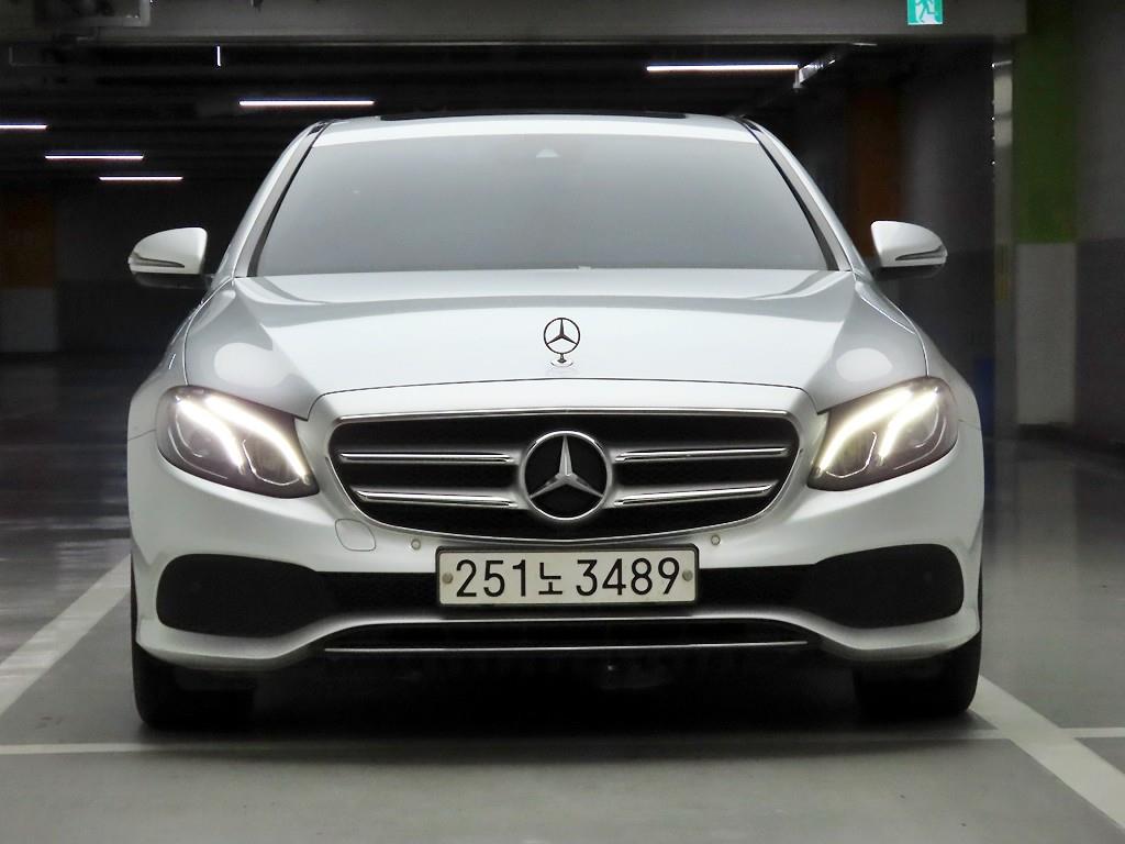 Mercedes Benz E class 2018 - Importación desde Corea - HF Imports Iquique - Foto 1