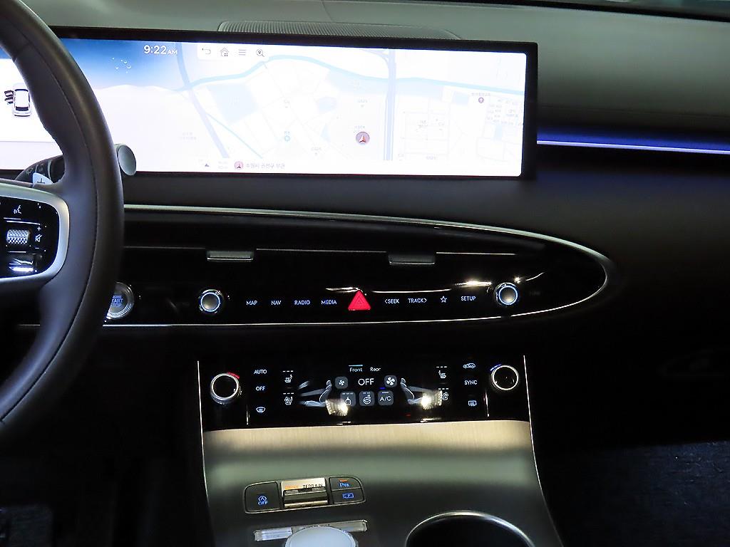 Genesis GV70 - Vista 11