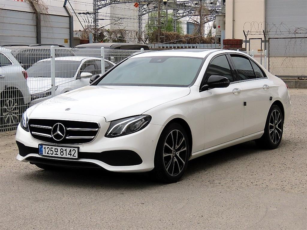Mercedes Benz E class - Vista 2