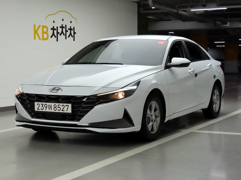 HYUNDAI Avante - Vista 2