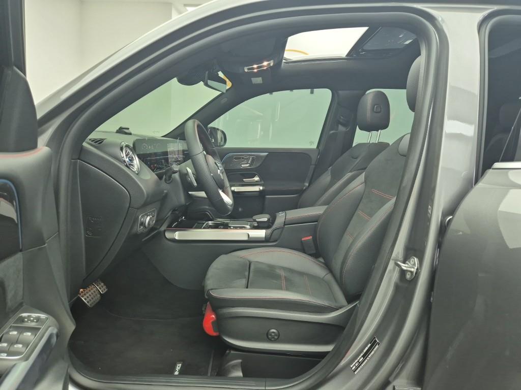 Mercedes Benz GLB Class - Vista 11