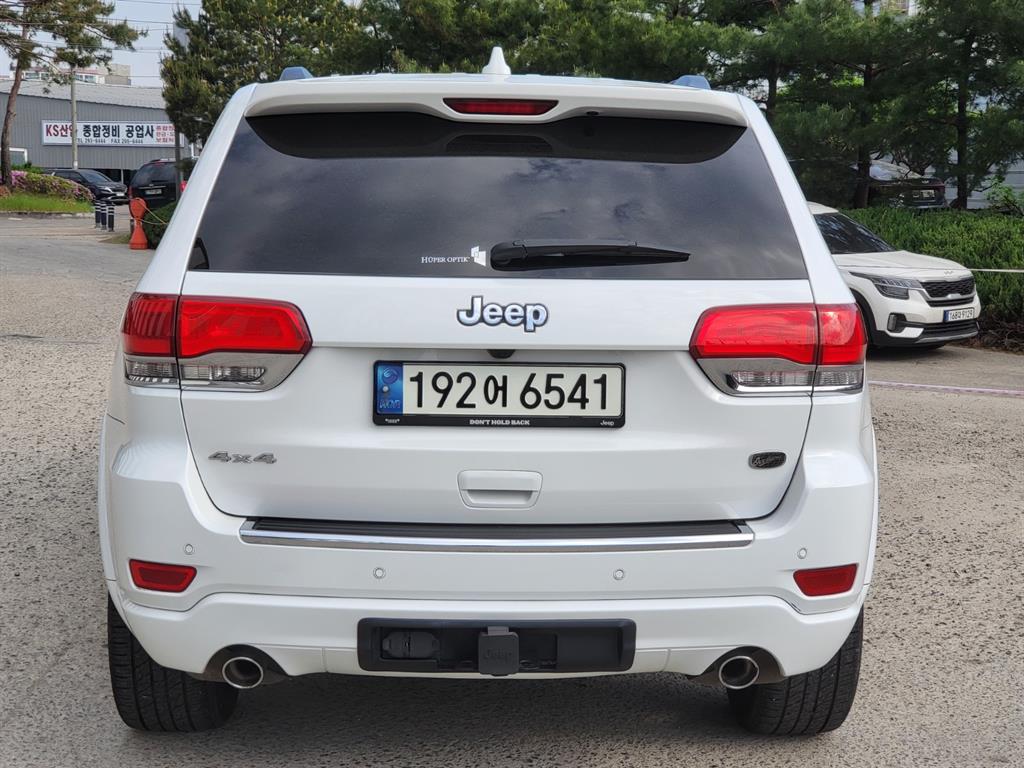 Jeep Cherokee - Vista 4