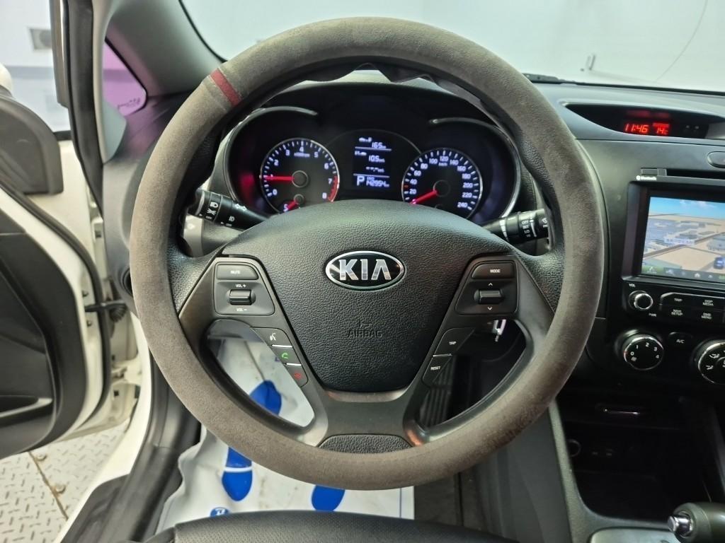 KIA K3 - Vista 9