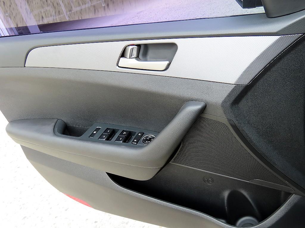 HYUNDAI Sonata - Vista 11