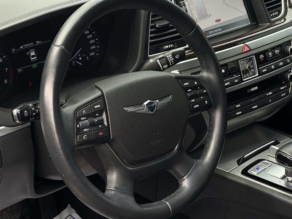 Genesis G80 - Vista 8