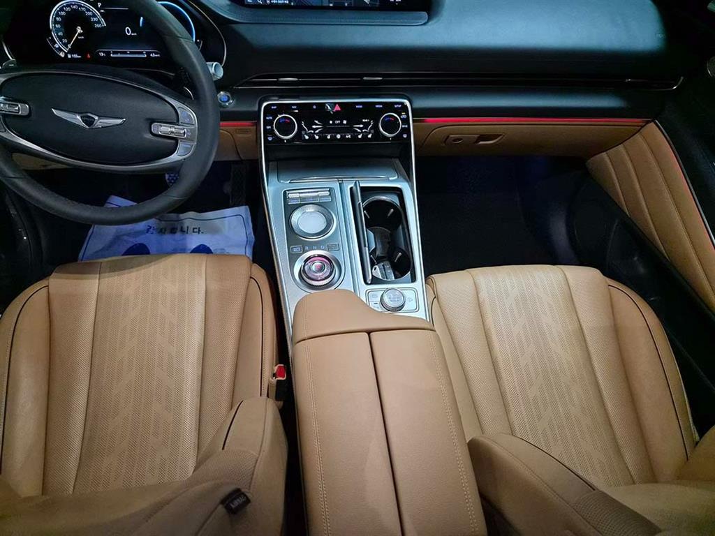 Genesis GV80 - Vista 10