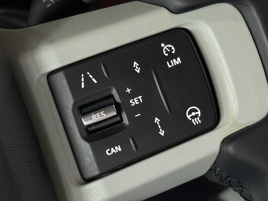 Land Rover Defender - Vista 12