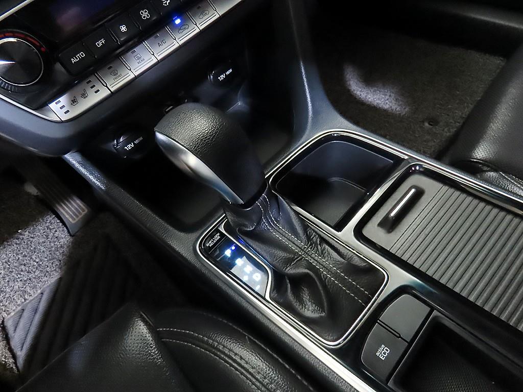 HYUNDAI Sonata - Vista 11