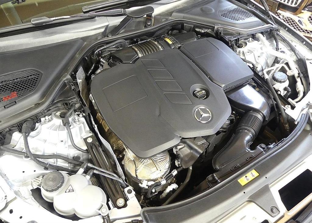 Mercedes Benz E class - Vista 5