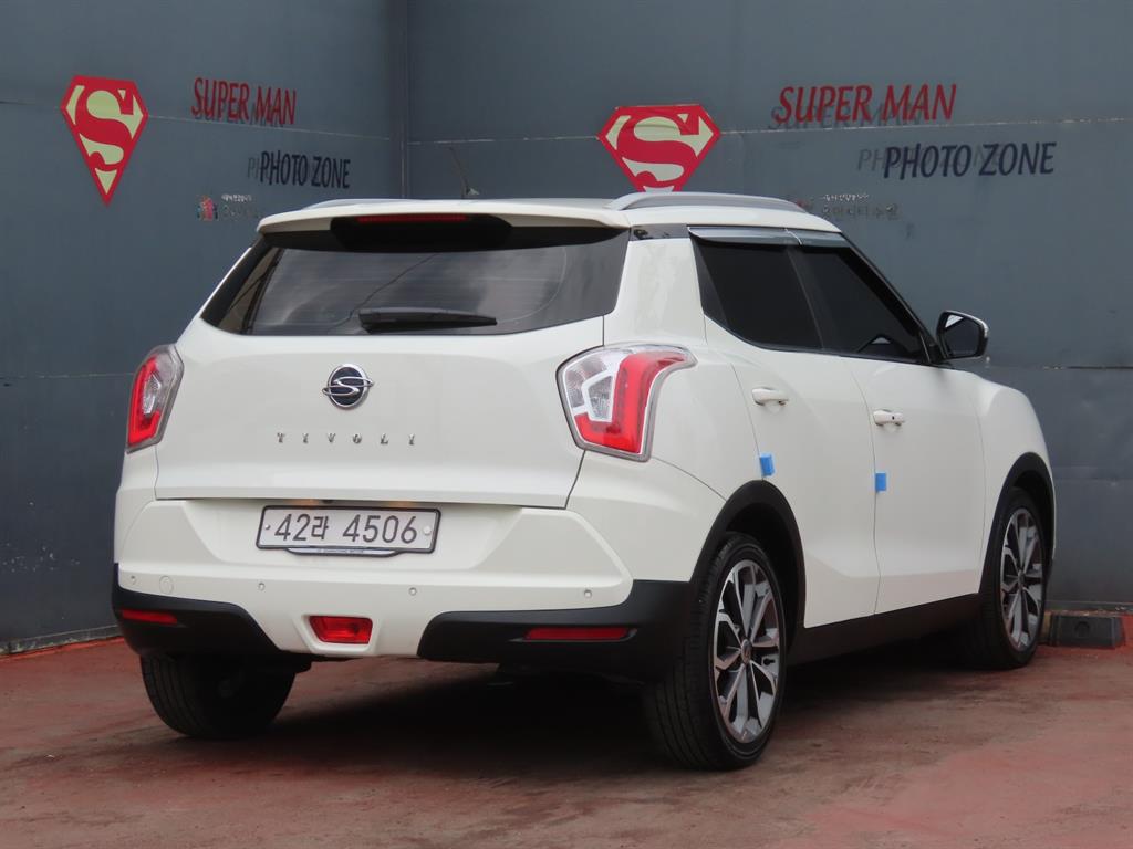Ssangyong Tivoli - Vista 5