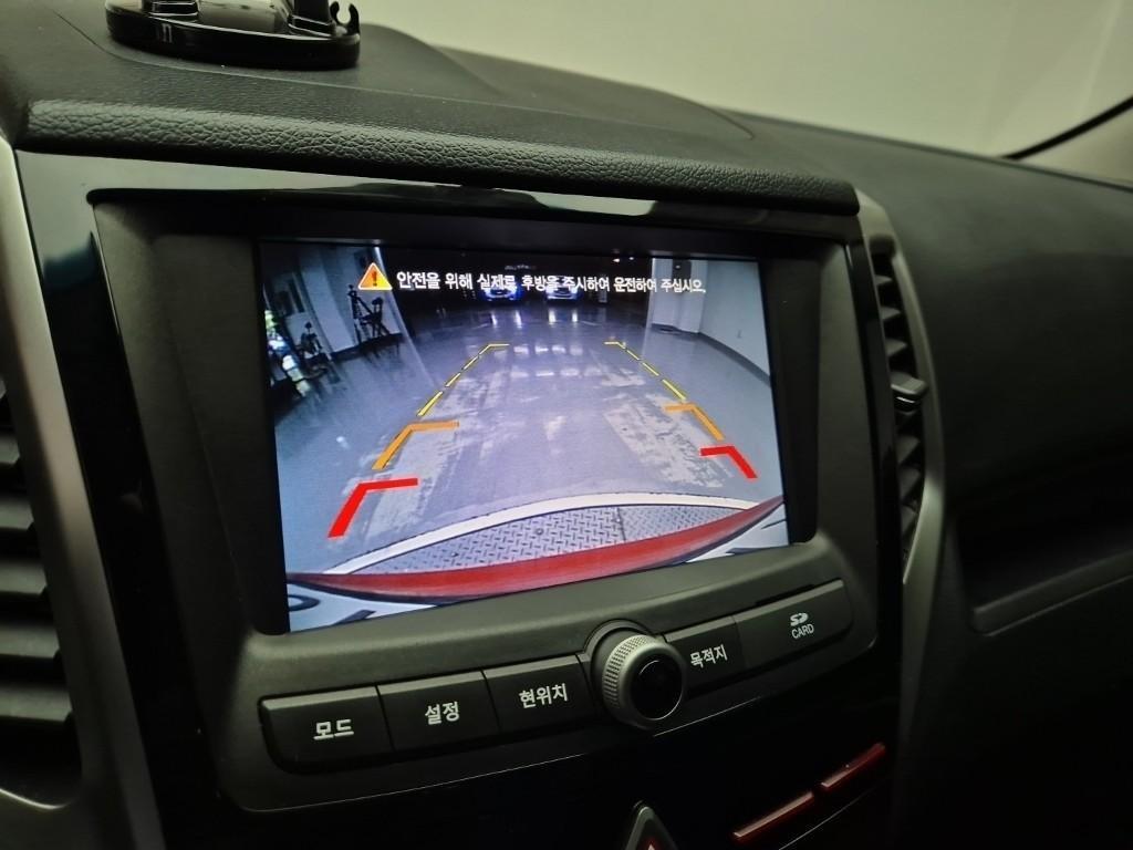 Ssangyong Tivoli - Vista 11