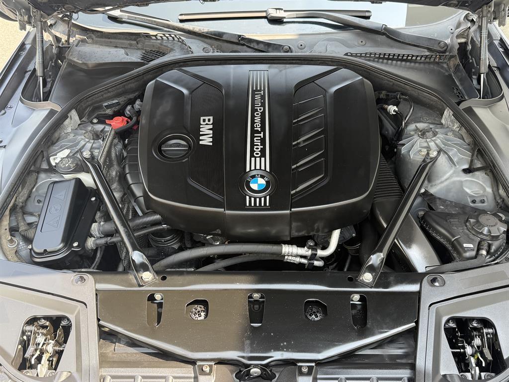 BMW 5 Series - Vista 5