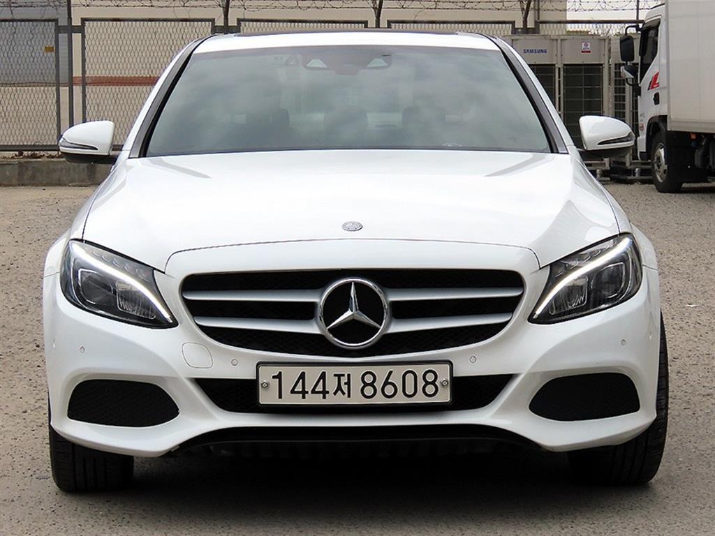 Mercedes Benz C Class 2016 Blanco - Importación desde Corea - HF Imports Iquique - Foto 1