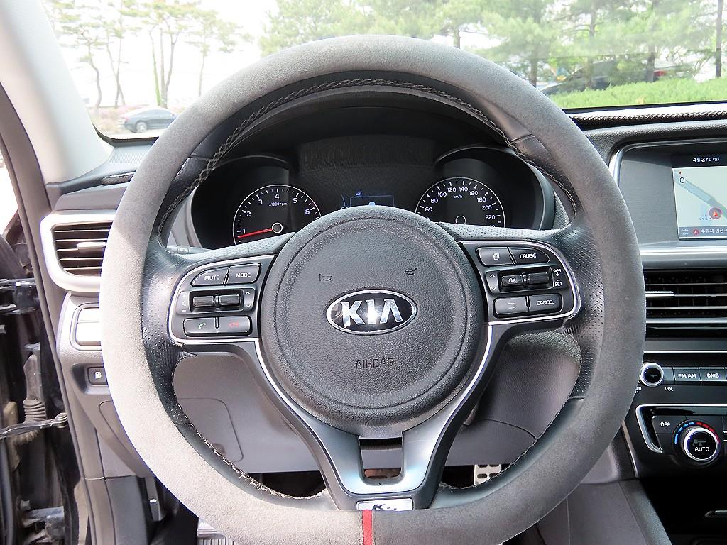 KIA K5 - Vista 8