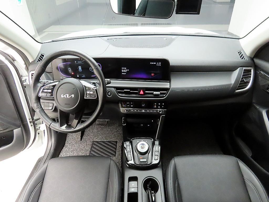 KIA Seltos - Vista 8