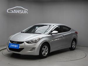HYUNDAI Avante - Vista 4