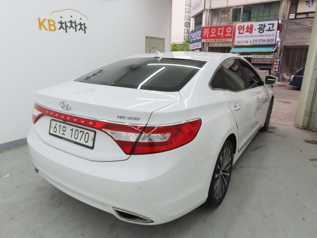 HYUNDAI Grandeur - Vista 3