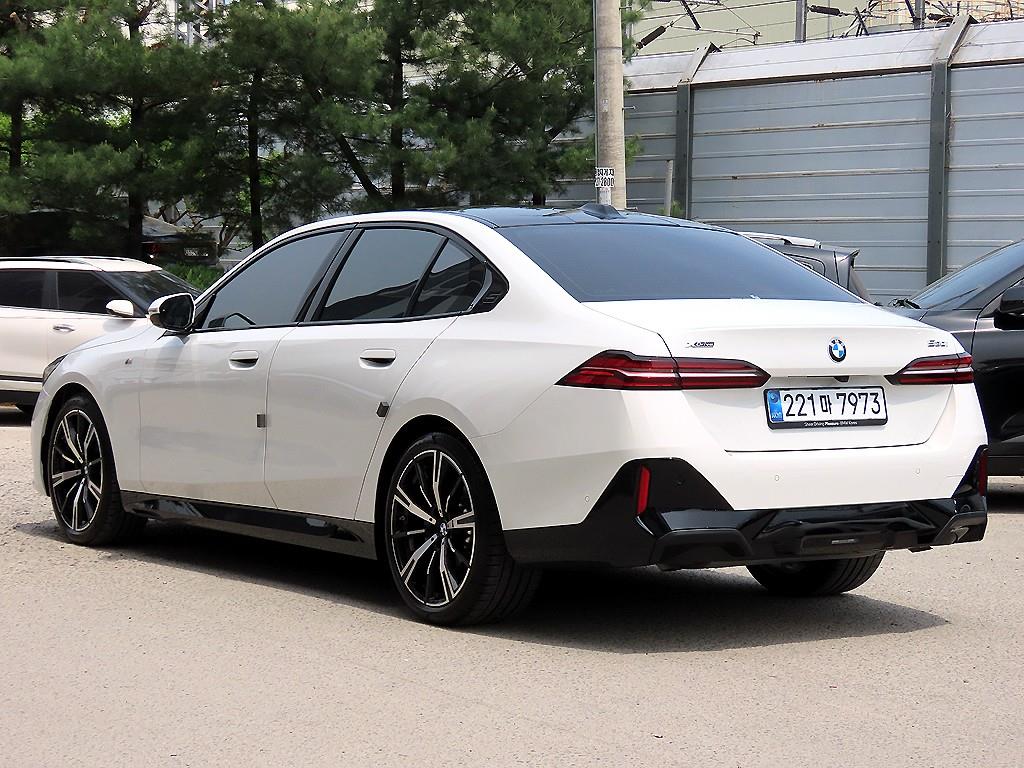BMW 5 Series - Vista 3