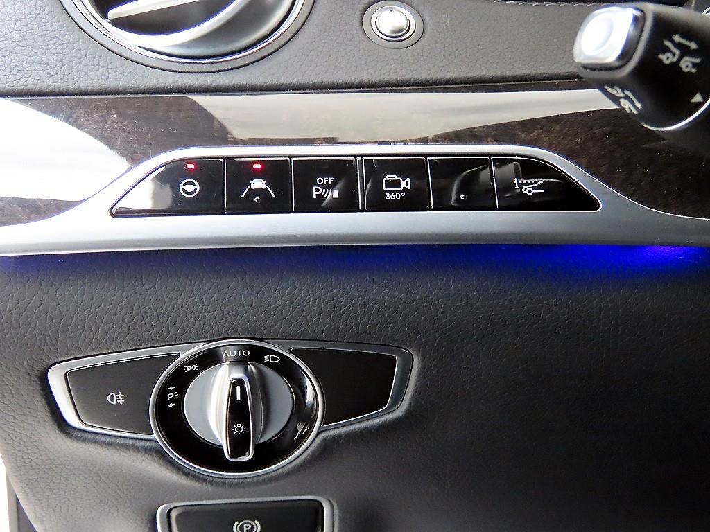 Mercedes Benz S Class - Vista 12