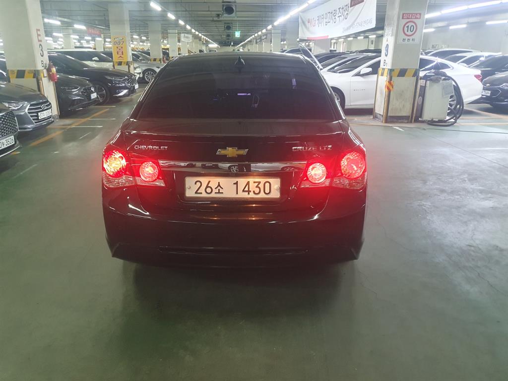 Chevrolet Cruise - Vista 8