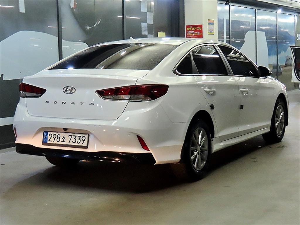 HYUNDAI Sonata - Vista 4