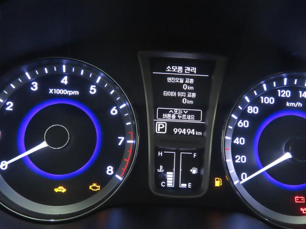 HYUNDAI Grandeur - Vista 8