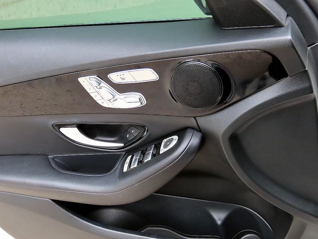 Mercedes Benz C Class - Vista 12