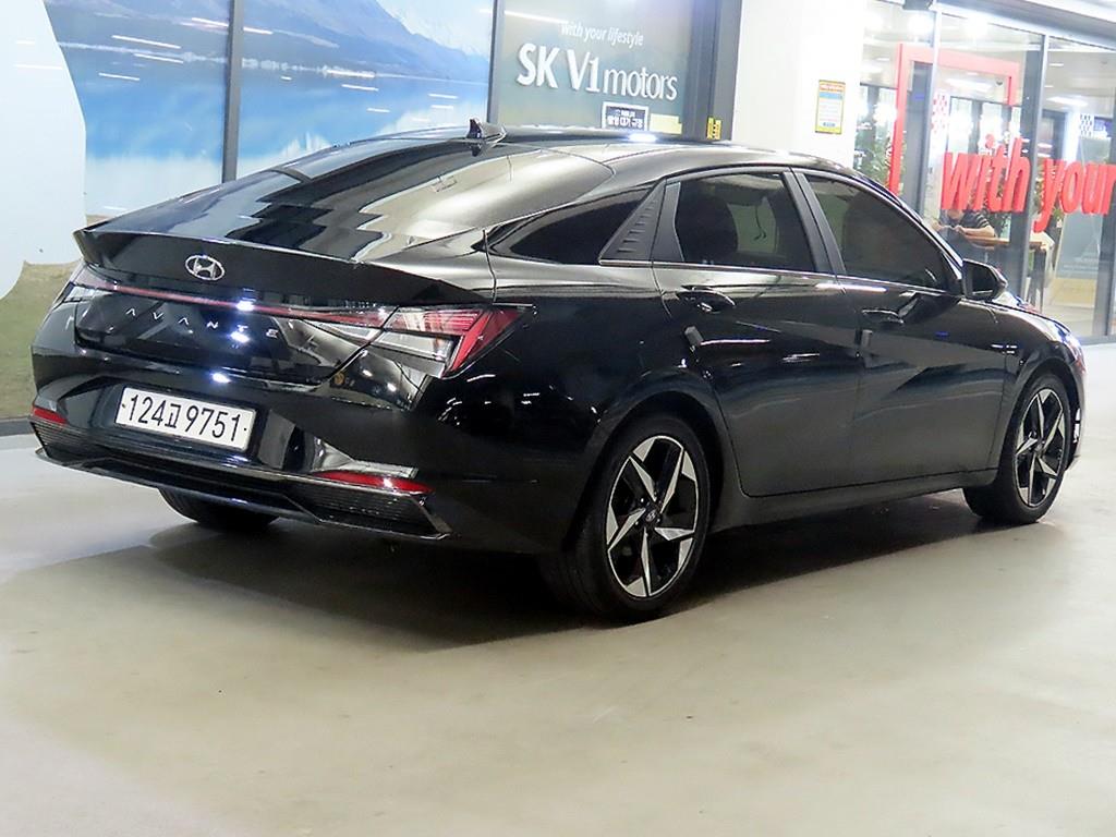 HYUNDAI Avante - Vista 4