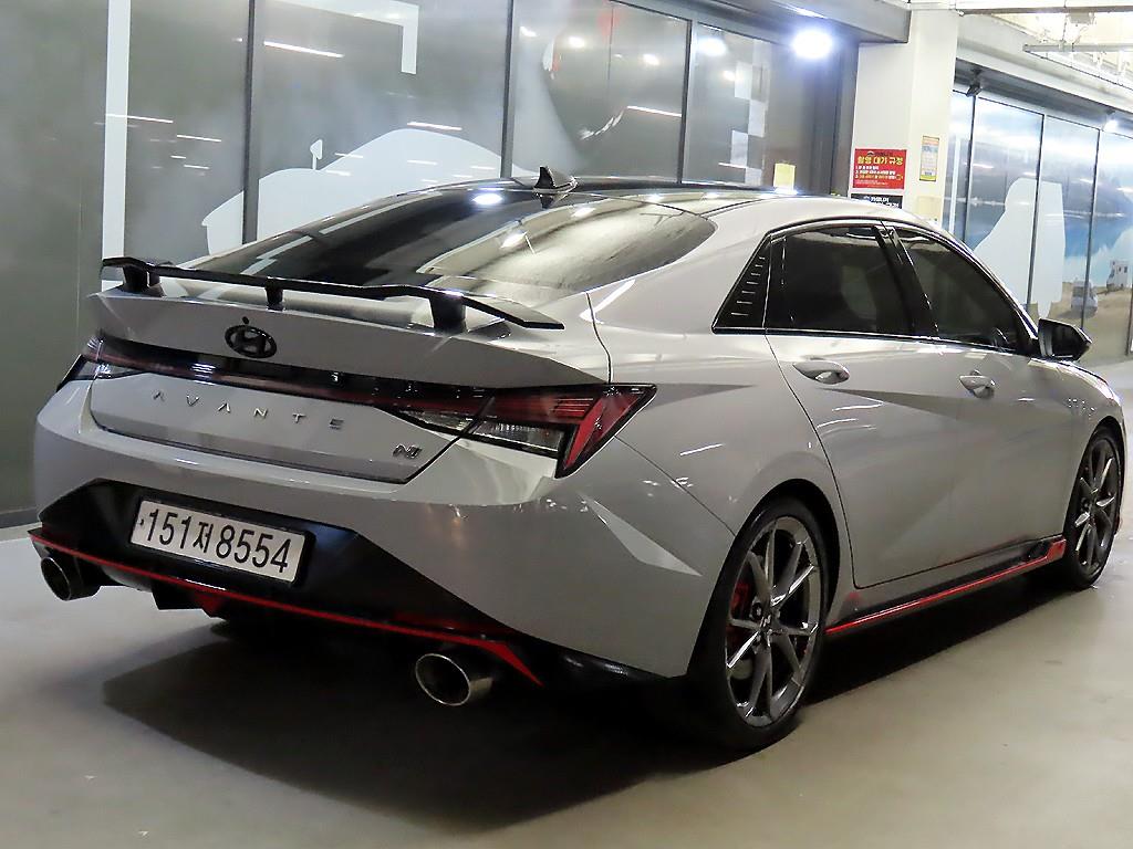 HYUNDAI Avante - Vista 4