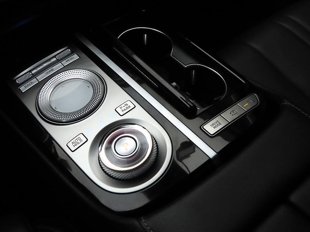 Genesis G80 - Vista 10