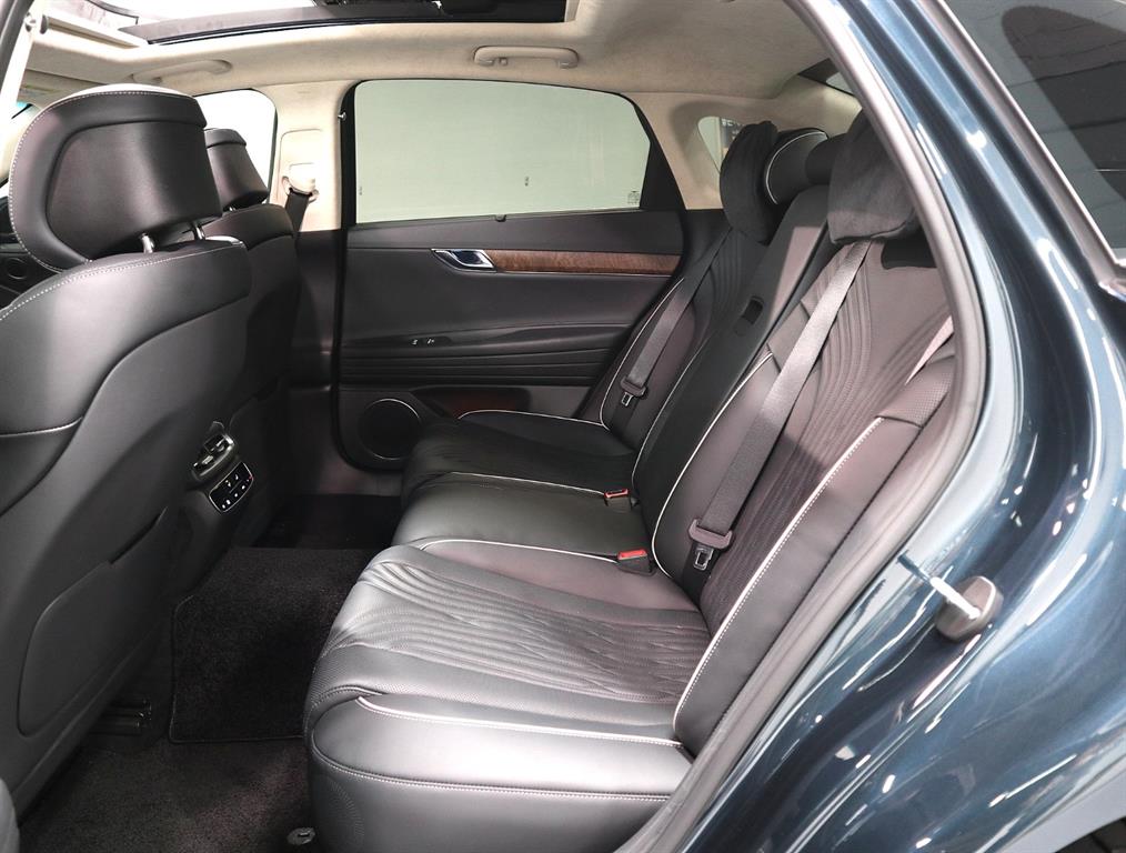 Genesis G80 - Vista 10
