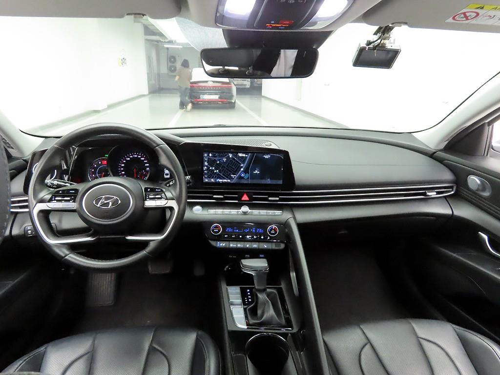 HYUNDAI Avante - Vista 7