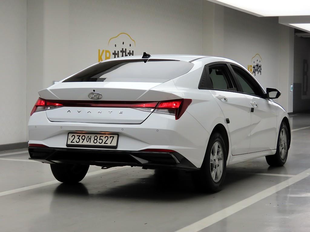 HYUNDAI Avante - Vista 4