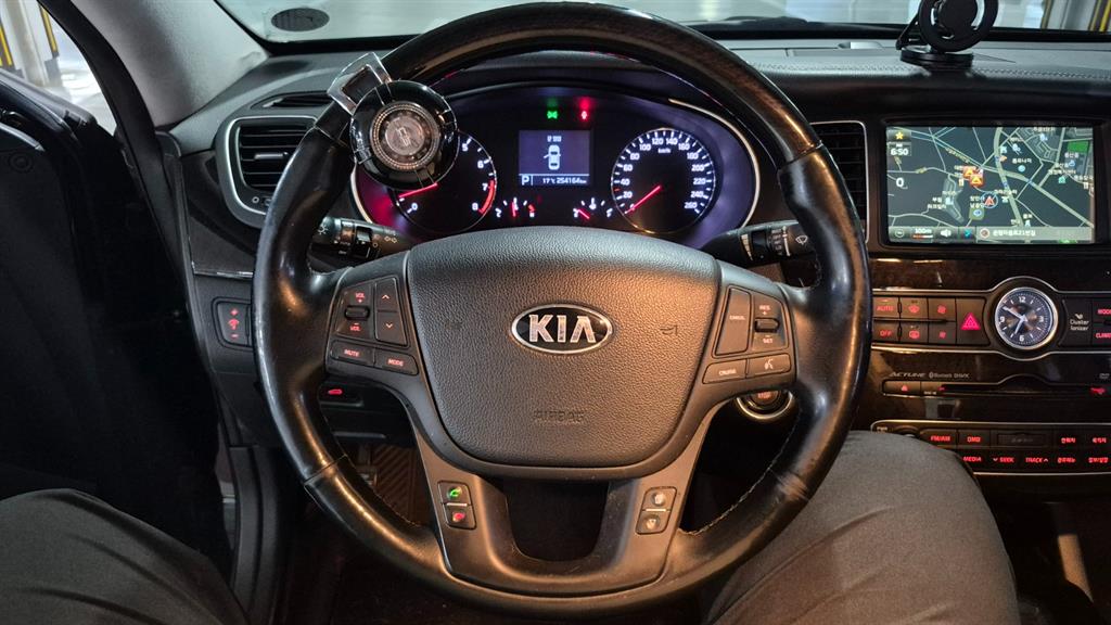 KIA K7 2014 Negro - Importación desde Corea - HF Imports Iquique - Foto 13