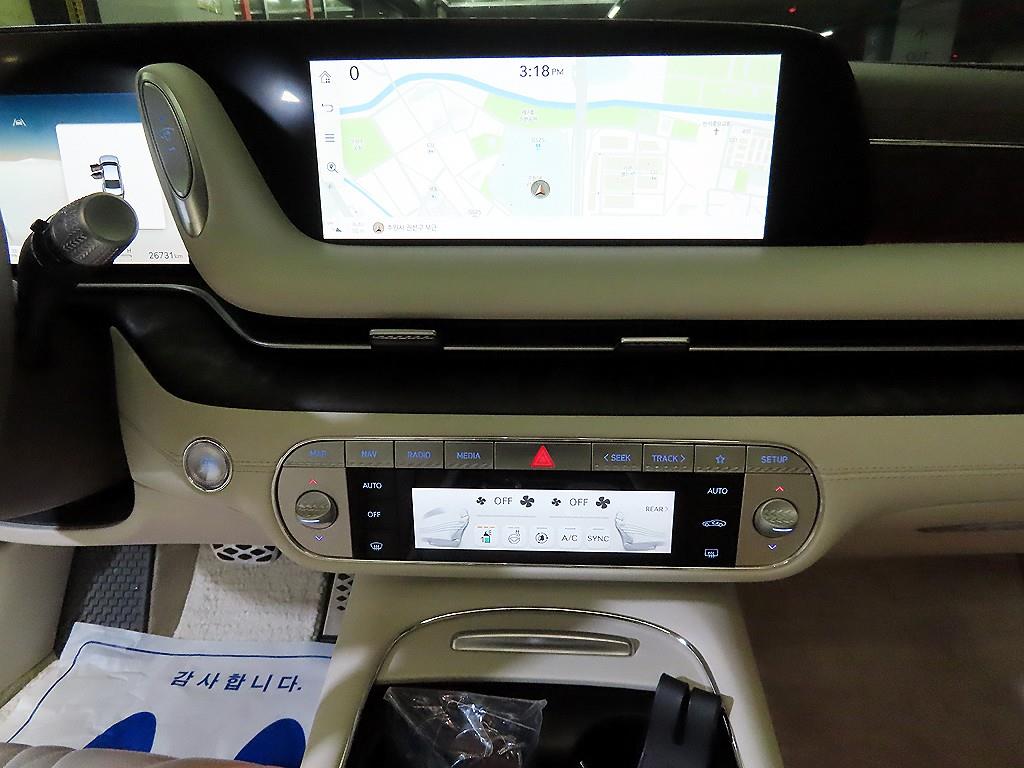 Genesis G90 - Vista 11