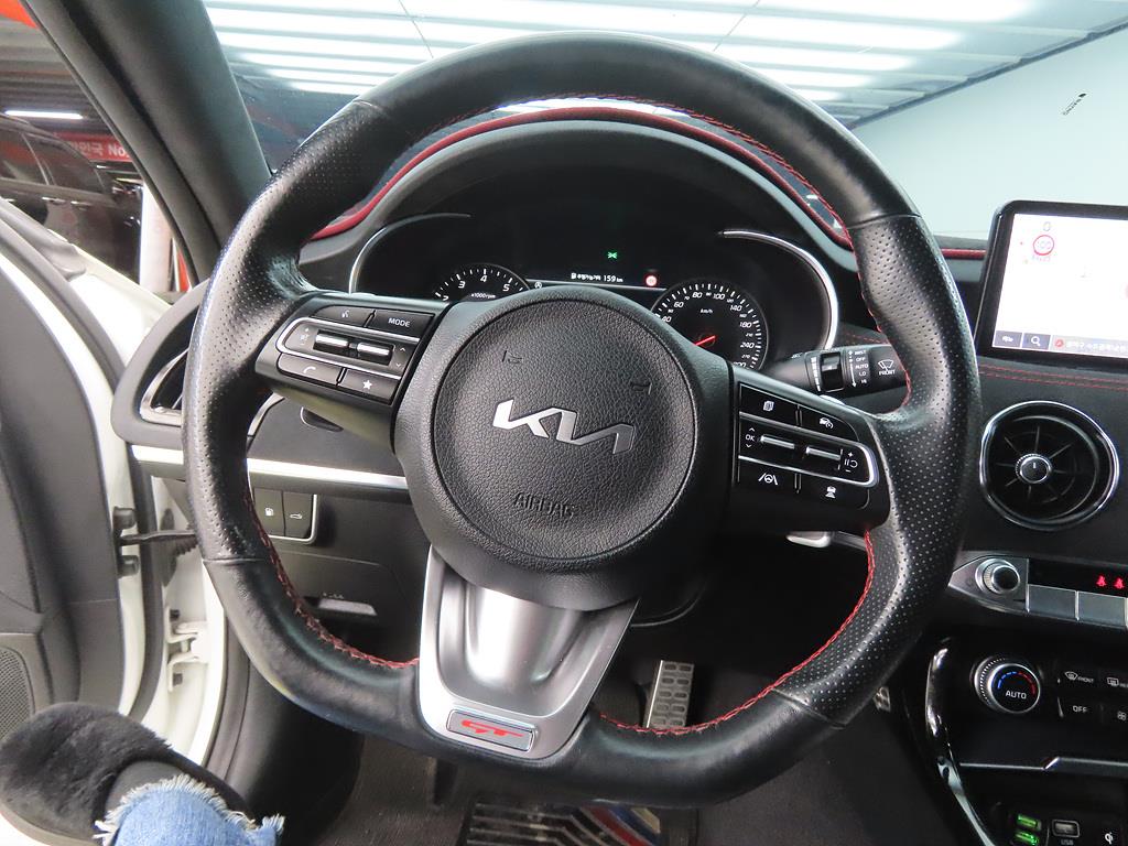 KIA Stinger - Vista 8