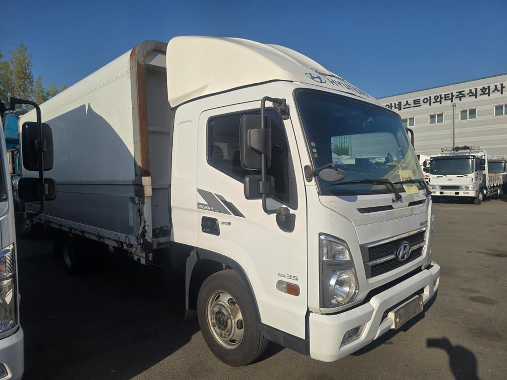 medium and large cargo truck - Vista 2