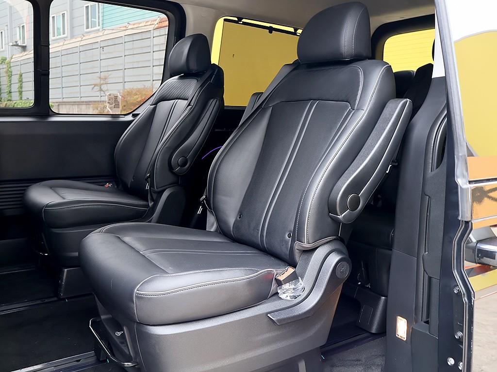 HYUNDAI Staria 2023 Negro - Importación desde Corea - HF Imports Iquique - Foto 12