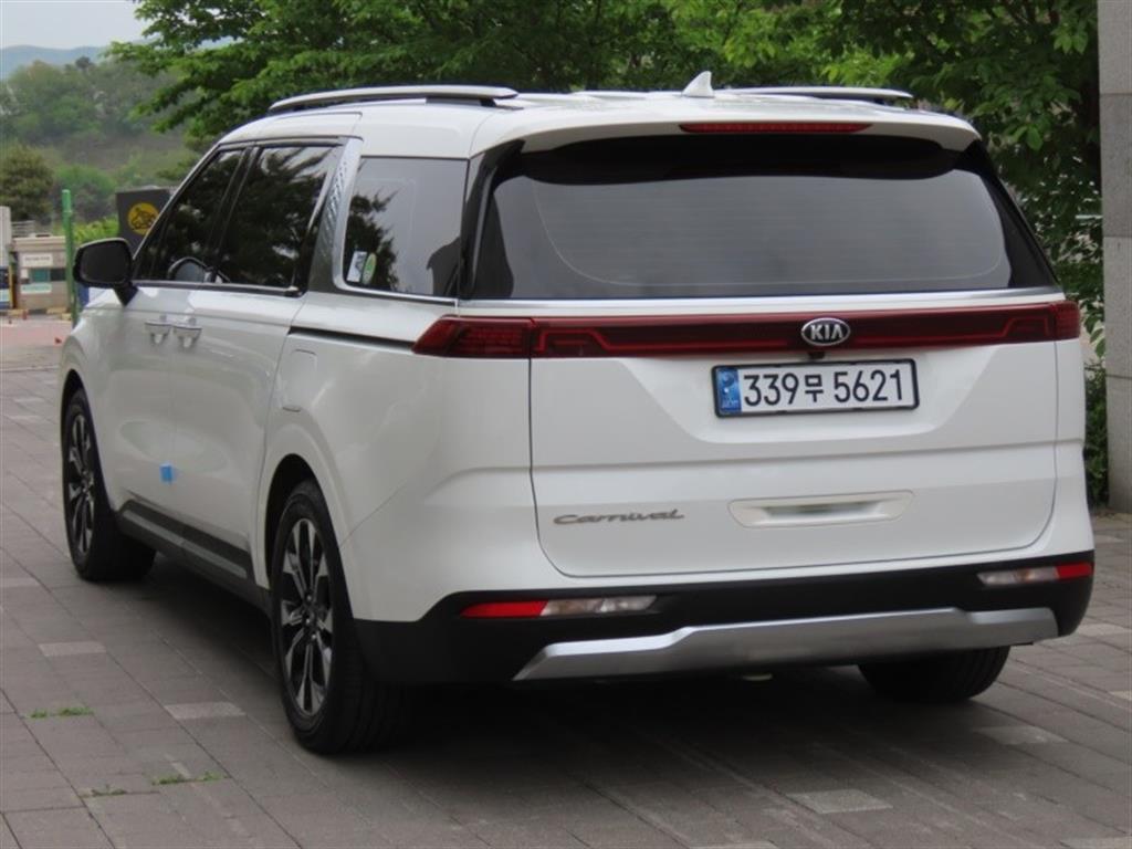 KIA Carnival - Vista 7